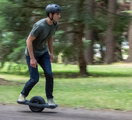 7Ah 1000W привело одиночный скейтборд в действие колеса со светами искры