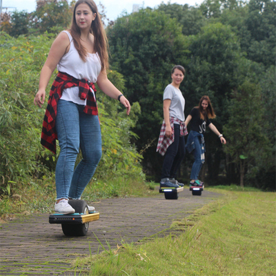 Автоматический ручной Surfboard Onewheel с одним большим катит в середину